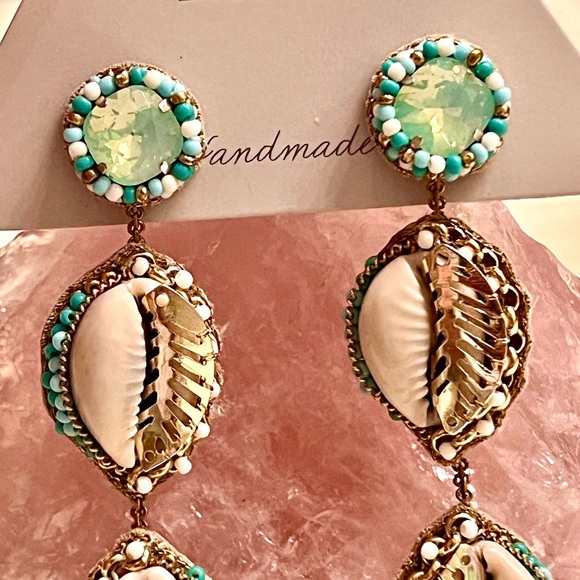 NWT Deepa Gurnani Beaded Crystal Seashell Chandeliers - Picture 13 of 16